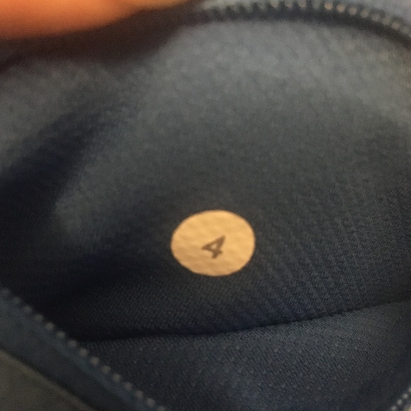 Lululemon Speed Up Shorts Pipe Dream Blue Size 4 - Picture 12 of 12